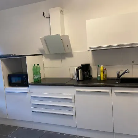 In Zentrum Mit 2 Schlafzimmer *