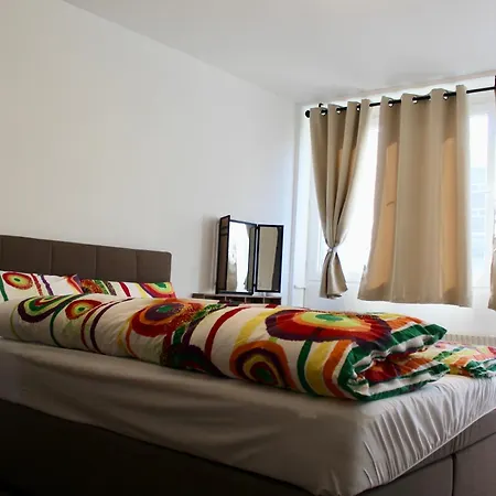 アパート In Zentrum Mit 2 Schlafzimmer *