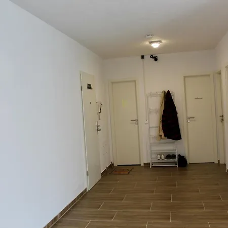 Appartement In Zentrum Mit 2 Schlafzimmer *