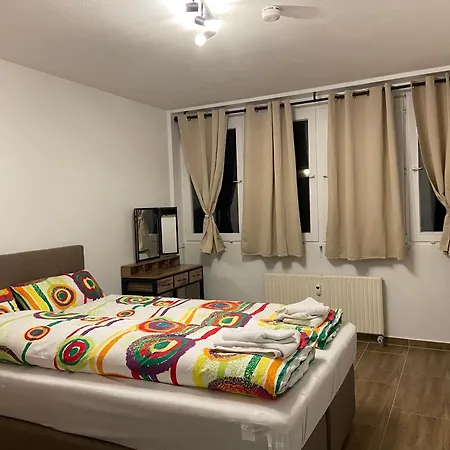 In Zentrum Mit 2 Schlafzimmer