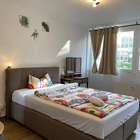 In Zentrum Mit 2 Schlafzimmer アパート