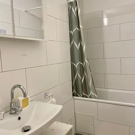 In Zentrum Mit 2 Schlafzimmer * Krefeld