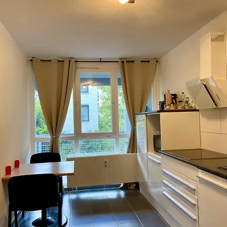 In Zentrum Mit 2 Schlafzimmer *