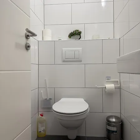 In Zentrum Mit 2 Schlafzimmer *