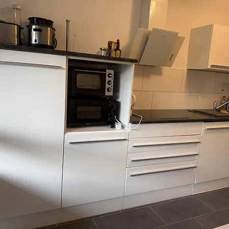 In Zentrum Mit 2 Schlafzimmer *