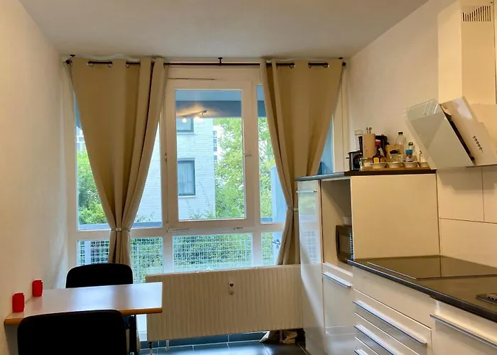 In Zentrum Mit 2 Schlafzimmer *