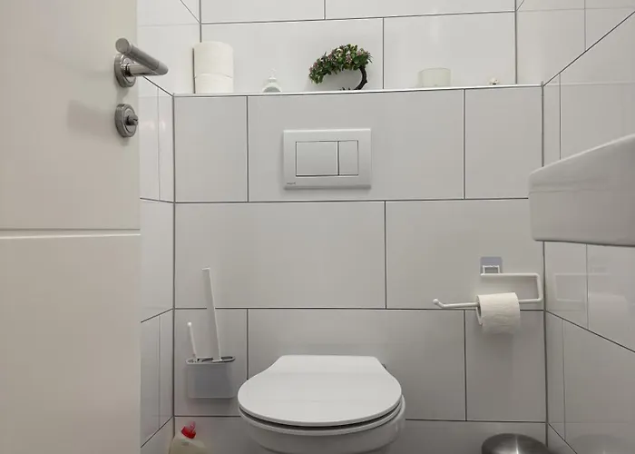 In Zentrum Mit 2 Schlafzimmer *