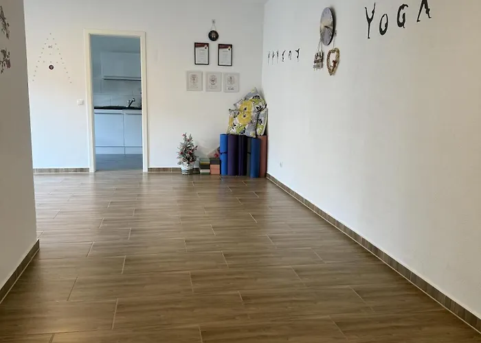 In Zentrum Mit 2 Schlafzimmer Apartamento Krefeld