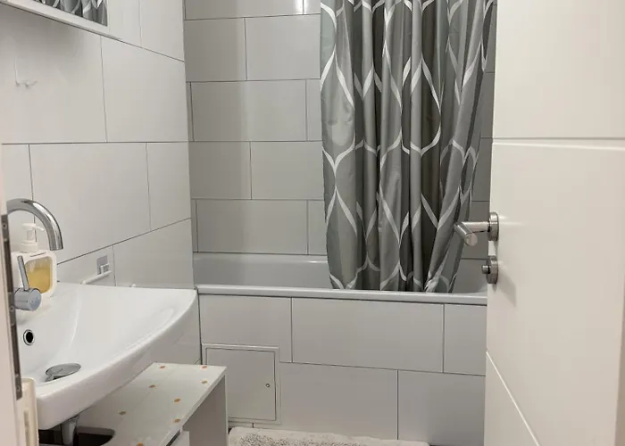 Apartamento In Zentrum Mit 2 Schlafzimmer *