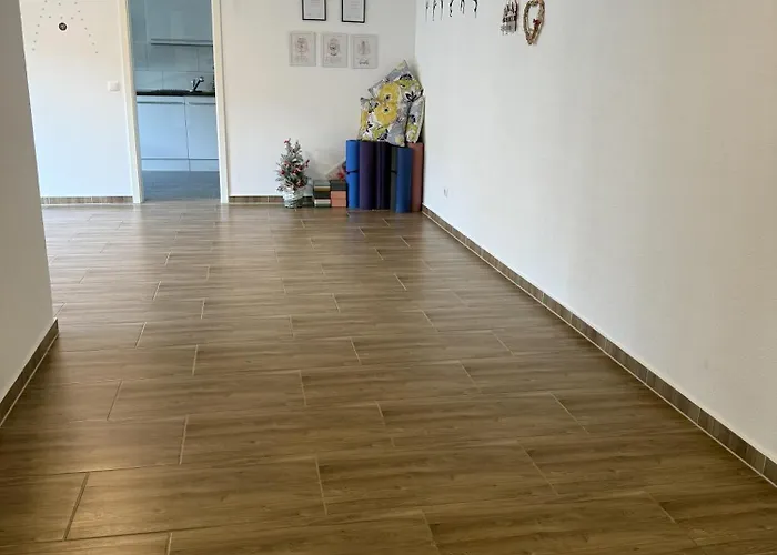 In Zentrum Mit 2 Schlafzimmer Apartamento