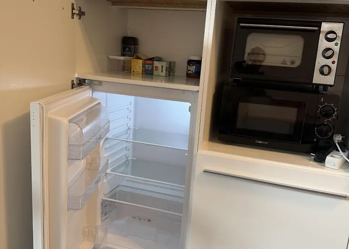 In Zentrum Mit 2 Schlafzimmer Apartamento *