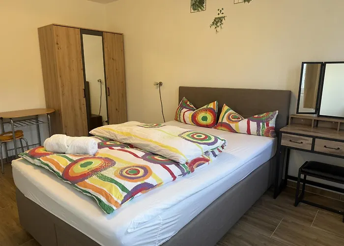 In Zentrum Mit 2 Schlafzimmer Apartamento *